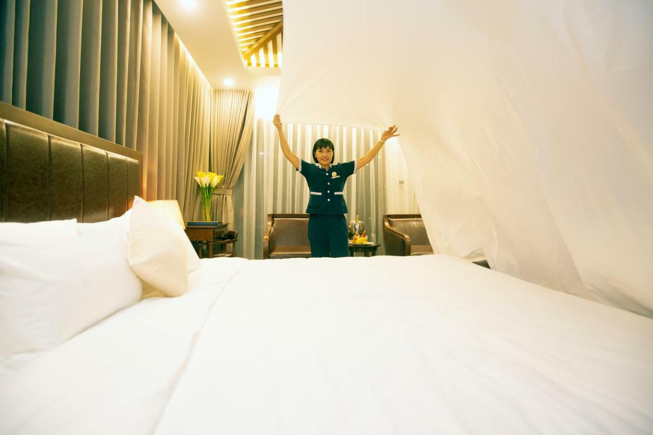 เวสต์เลก โฮเต็ล แอนด์ รีสอร์ต วิง ฟุก Hotel Vinh Yen ภายนอก รูปภาพ