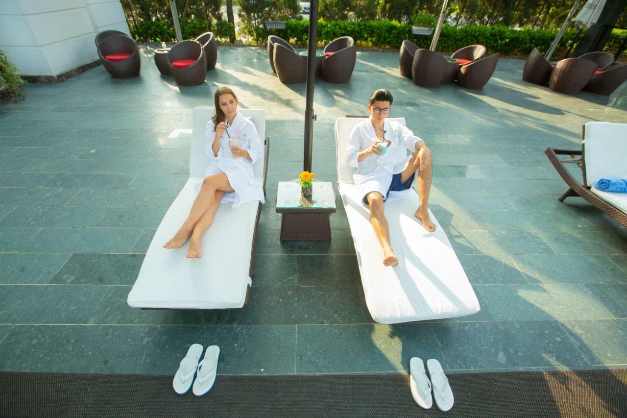 เวสต์เลก โฮเต็ล แอนด์ รีสอร์ต วิง ฟุก Hotel Vinh Yen ภายนอก รูปภาพ