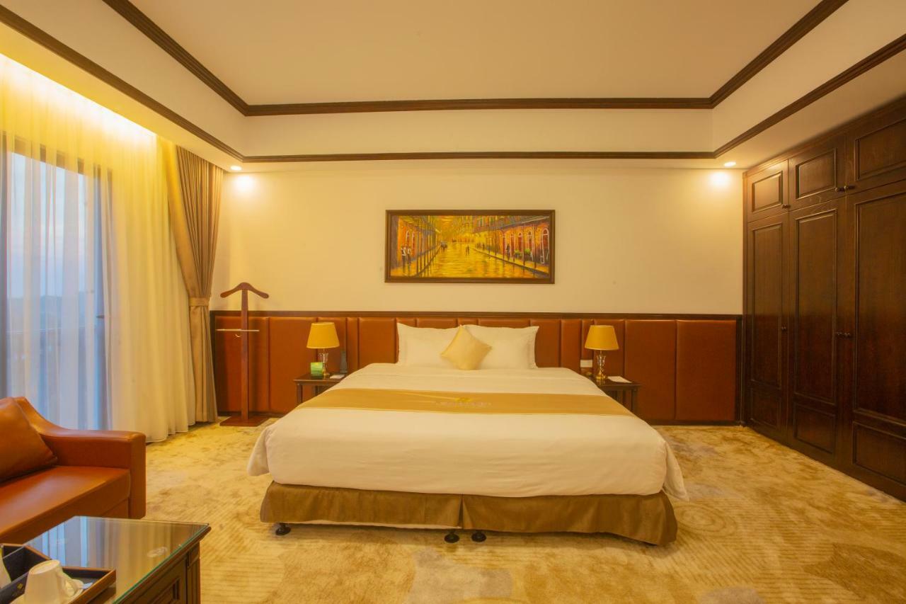 เวสต์เลก โฮเต็ล แอนด์ รีสอร์ต วิง ฟุก Hotel Vinh Yen ภายนอก รูปภาพ