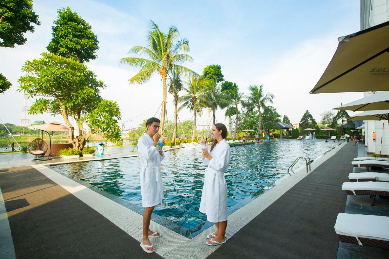 เวสต์เลก โฮเต็ล แอนด์ รีสอร์ต วิง ฟุก Hotel Vinh Yen ภายนอก รูปภาพ