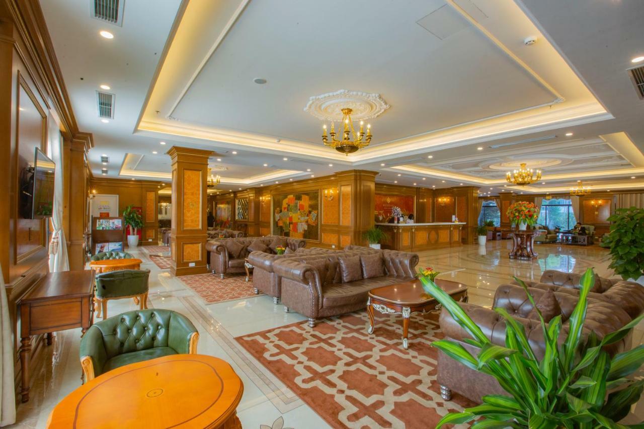 เวสต์เลก โฮเต็ล แอนด์ รีสอร์ต วิง ฟุก Hotel Vinh Yen ภายนอก รูปภาพ