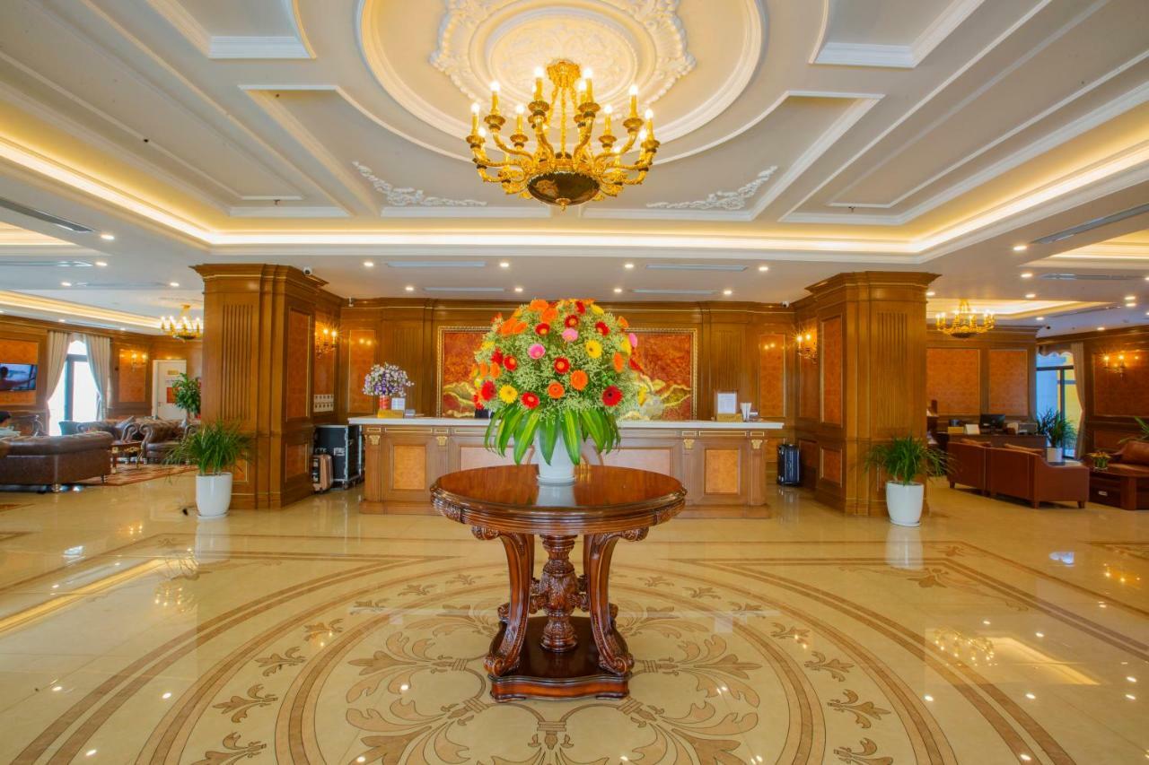 เวสต์เลก โฮเต็ล แอนด์ รีสอร์ต วิง ฟุก Hotel Vinh Yen ภายนอก รูปภาพ
