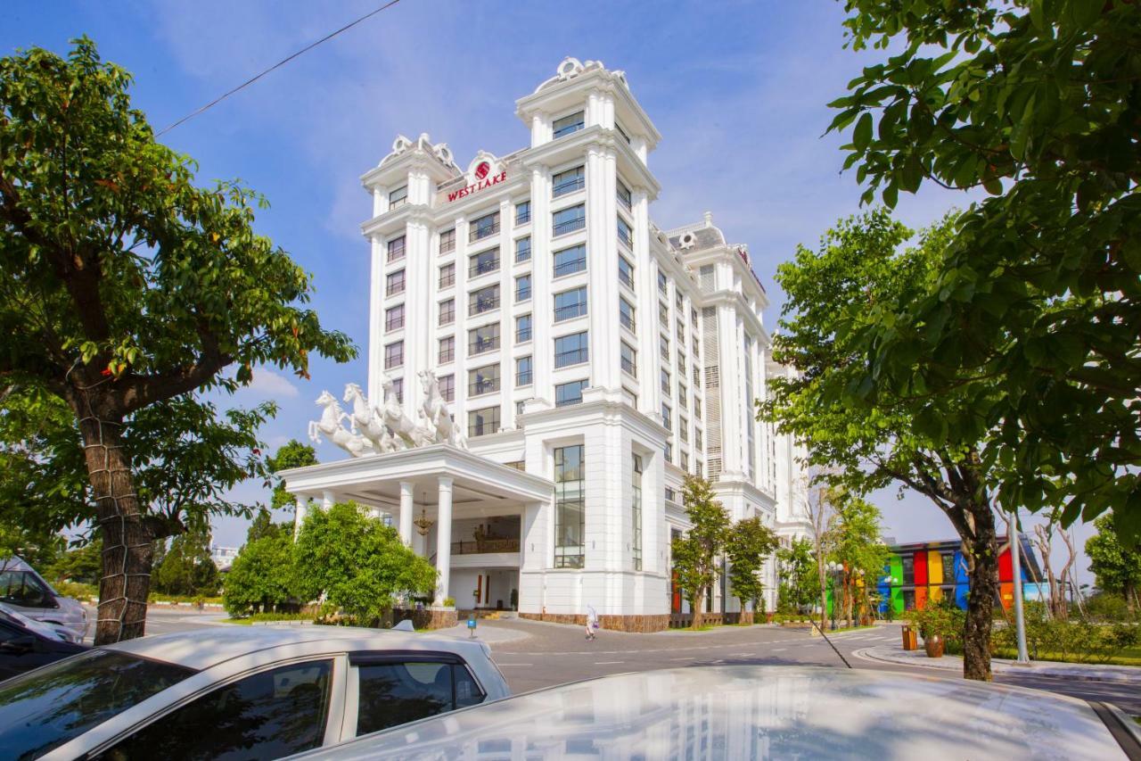 เวสต์เลก โฮเต็ล แอนด์ รีสอร์ต วิง ฟุก Hotel Vinh Yen ภายนอก รูปภาพ